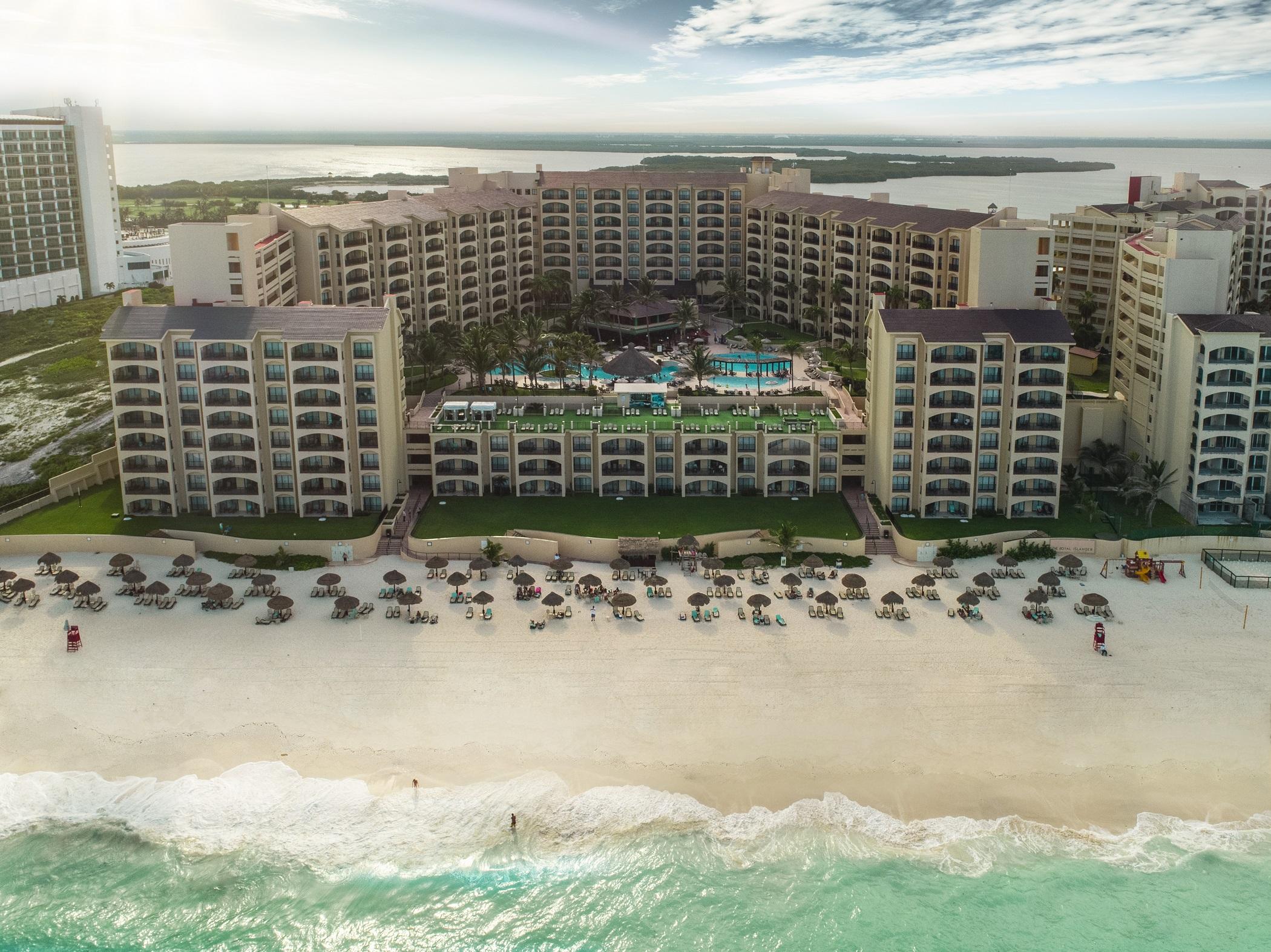 The Royal Islander - An All Suites Resort Cancún Buitenkant foto